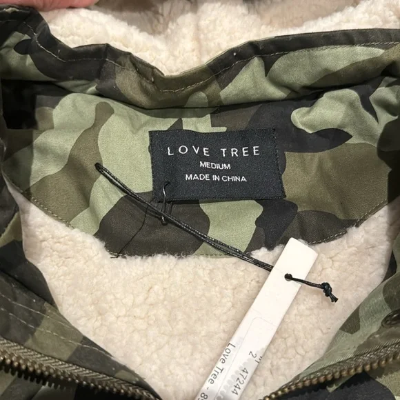 **NWT** Love Tree Hooded Vest - Picture 6 of 9